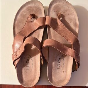 Taos Women’s Sandals